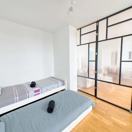 With Seine View - 9 People Apartment Clichy