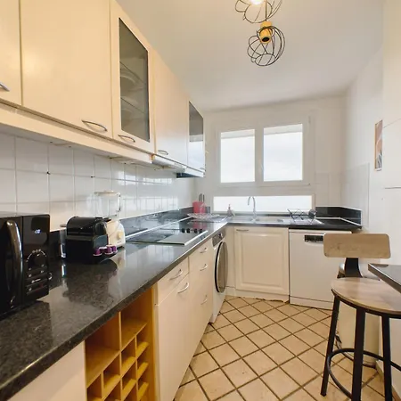 With Seine View - 9 People Apartment