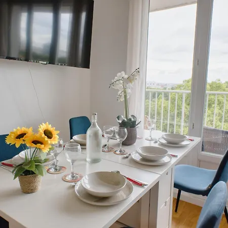 With Seine View - 9 People Apartment