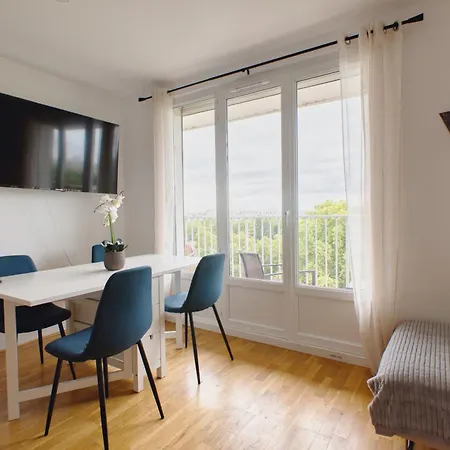 Apartment With Seine View - 9 People *