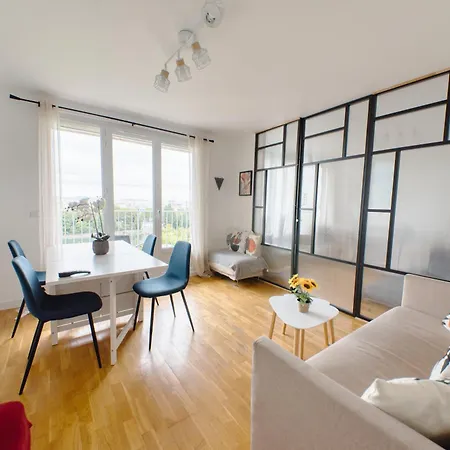 With Seine View - 9 People *