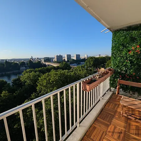 With Seine View - 9 People Clichy